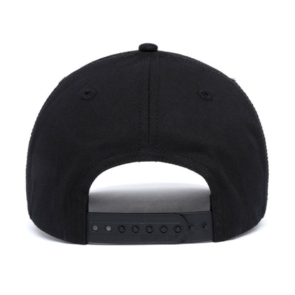 Gorra negra número 100 de Caterpillar