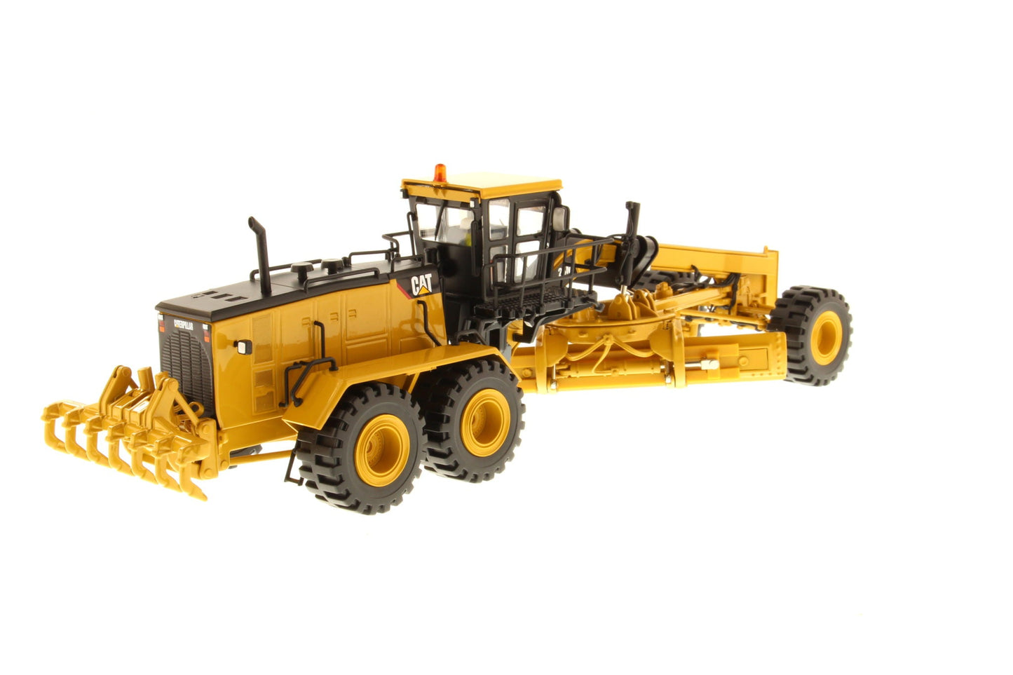 Motoniveladora 24M 1:50