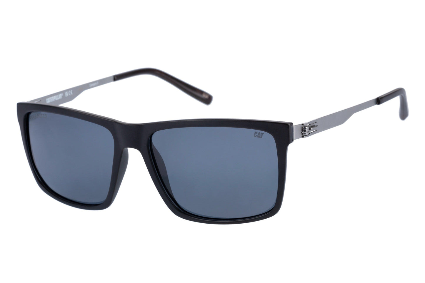 Gafas de sol ultrafinas negras mate con lentes ahumadas