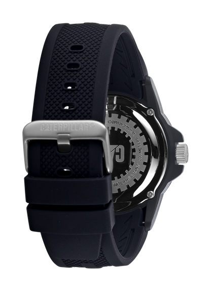 Reloj de buceo con esfera amarilla y negra y correa de silicona